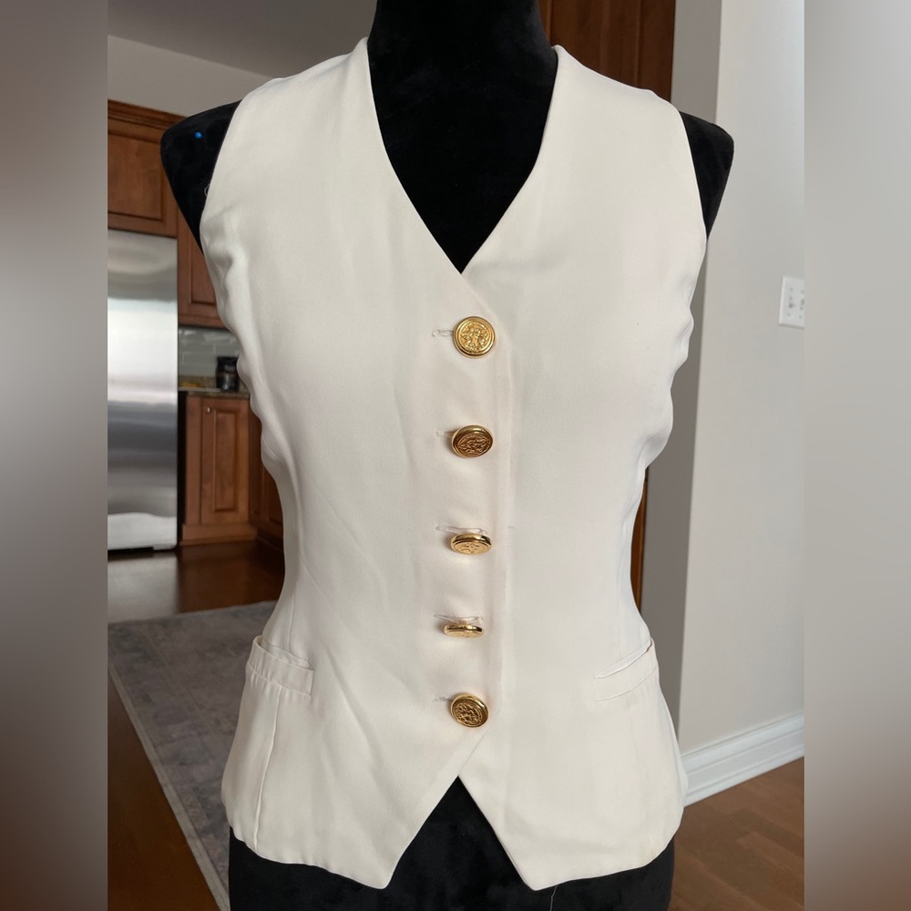 St. John Sportswear by Marie Gray Cream Vest